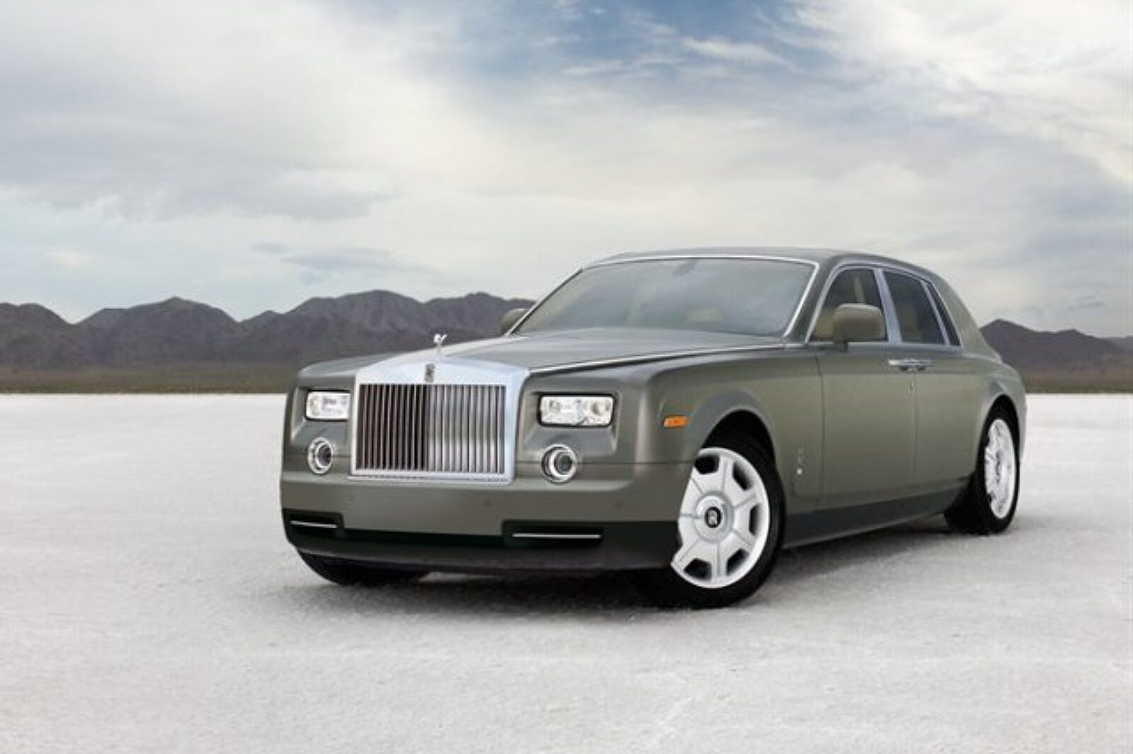 Phantom rollsroycemotorcars com