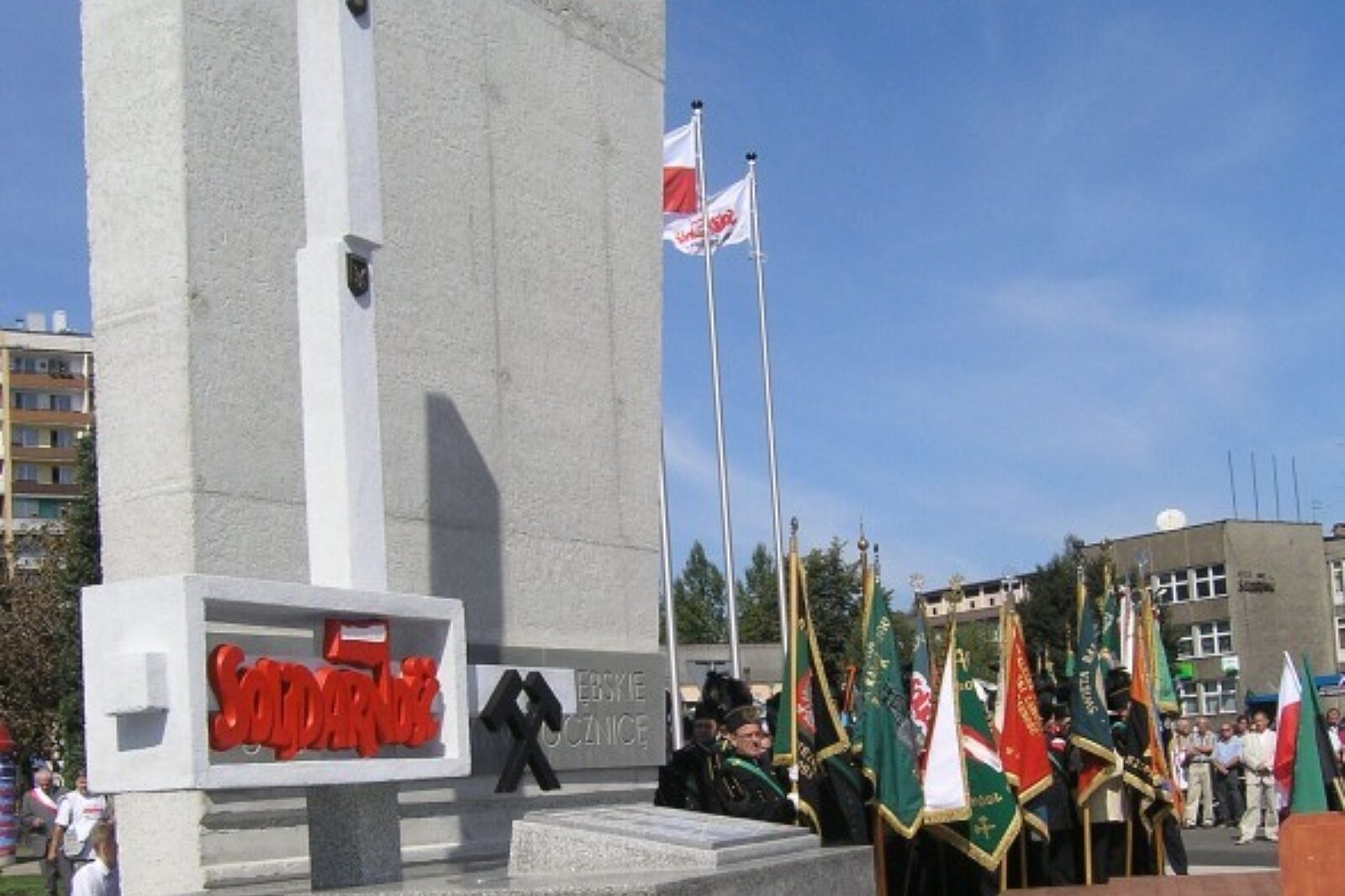 Pomnik jastrzebie arc