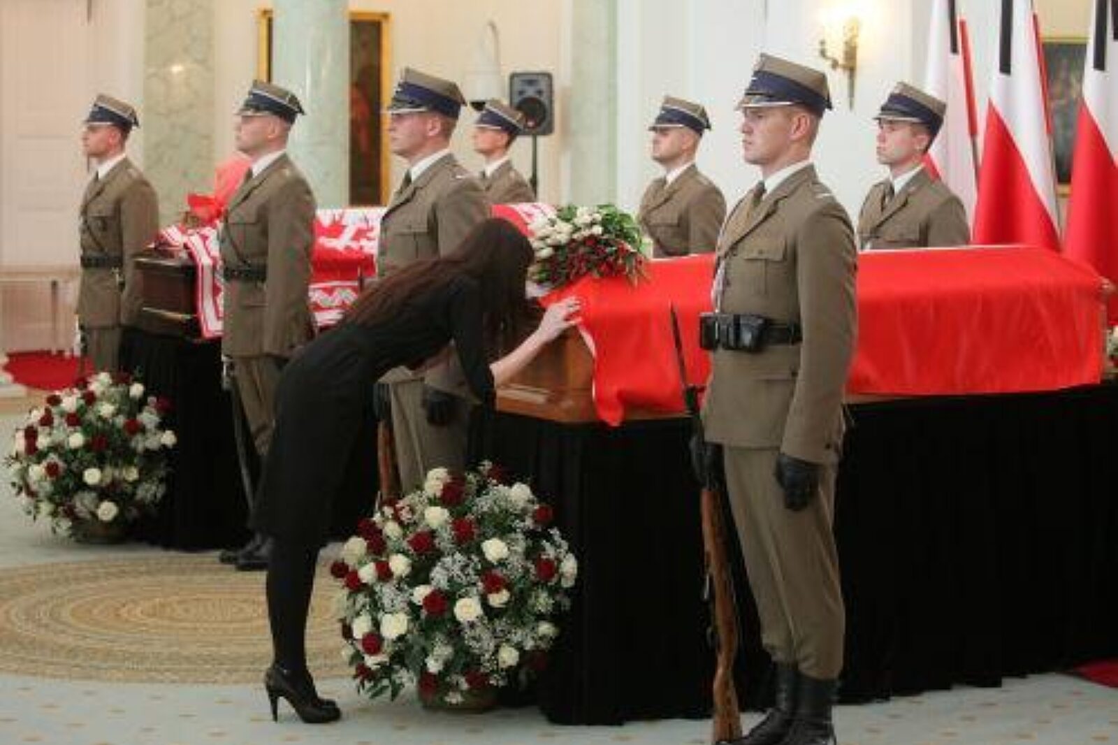 Trumny lech maria kaczynscy PAP