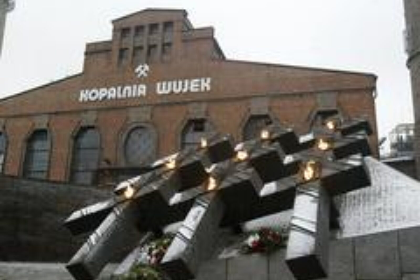 Wujek pomnik ARC