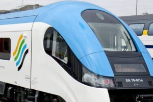 1328542735 koleje slaskie pociag