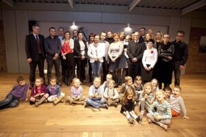 1352870735 premiera kalendarza