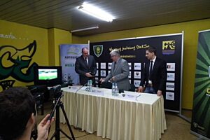 1379064395 gks khw khw pl