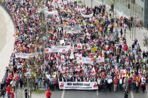 1431159224 protest niemcy zz bce