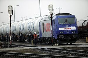 1446560524 lotos kolej 01 lotos pl