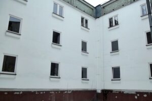 Sosnowiec, ul. Czeladzka 31-31A - budynek po remoncie elewacji