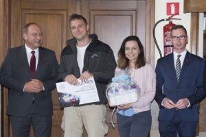 1502174699 milionowy turysta wieliczka 2017 tadeusz kordula