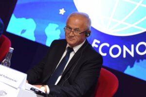 1504696745 krzysztof tchorzewski krynica metwitter