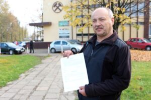 andrzej gromadkiewicz,emeryt, kopalnia sośnica pierwszy dzień wydawania wniosków o wypłatę rekompensaty za utracony deputat