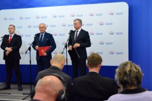 1510588903 pge edf metwitter