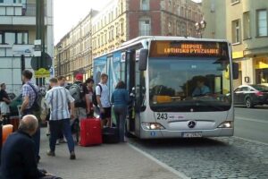 1516297205 bus katowice lotnisko youtube