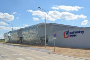 1523482719 lotnisko radom fot arch