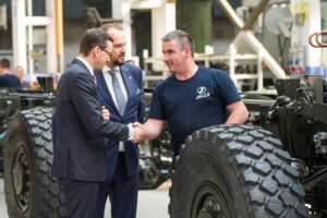 1524064188 morawiecki jelcz kprm