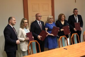 1528805349 rudaslaska