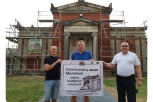 1535008798 20180819 184542