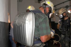 Ratownicy z W-70M na torze przeszkód