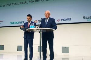 1536572387 dmugpayw4aigre