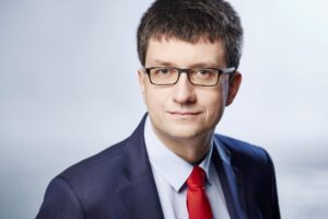 1540495842 marcin roszkowski kj