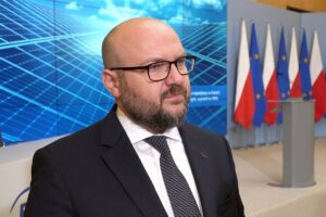 1571120901 jaroslawolowskienea