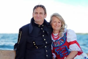 1574945167 monikajacekparis