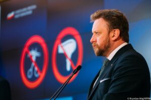 1585671001 szumowski kprm kmaj