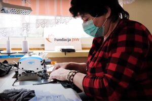 1587463903 maseczki jsw