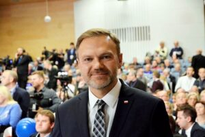 1595842097 arturwarzocha4 facebook