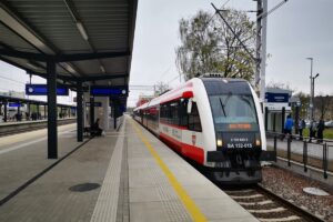 1620212398 pociagkolej