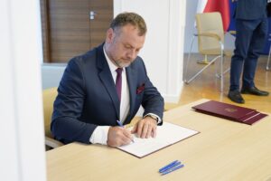 1627571265 prostanski twitter