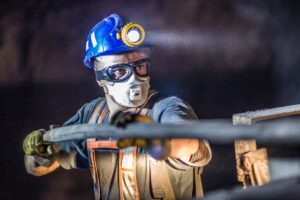 1650523034 gornik kghm