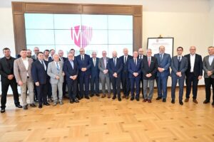 1654856770 makroklaster pge