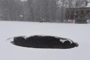 1675487744 zapadlisko2