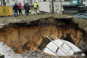 1680876401 zapadlisko siersza