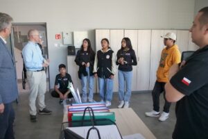 1695898725 chile kghm