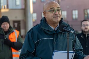 1704430755 gajadhur mi