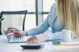 1721990419 secretary working