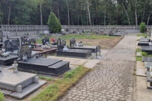 1723188158 cmentarz srk