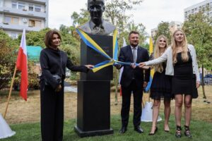 1726040602 respondek