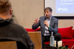 1733829068 adamdziurok