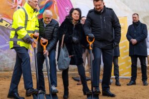 1737381505 centrumhimalaizmu