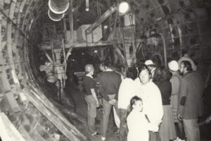 Warszawa, koniec lat 90 XX wieku - pracownicy Oddziału Terenowego GIG na budowie metra