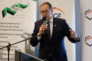 1765813811 jaroslaw wieszolek kaj