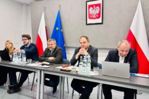 1766150923 598838044