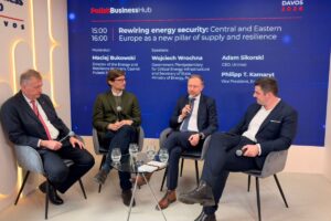 1769090836 619179408 1222