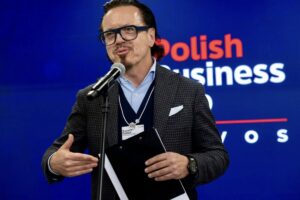 1769158359 618641397 338297734