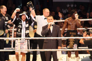 Jonak bunema spodek bar