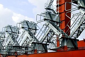 Mostostal chojnice suwnica BCT Gdynia prom