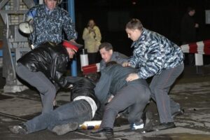 Zamieszki miezdurieczensk 14 05 2010 lenta ru