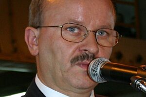 Zasadni m