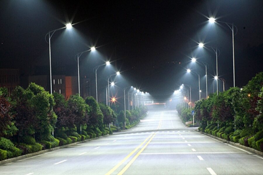 1573025205 lapyoswietlenieulica tauron